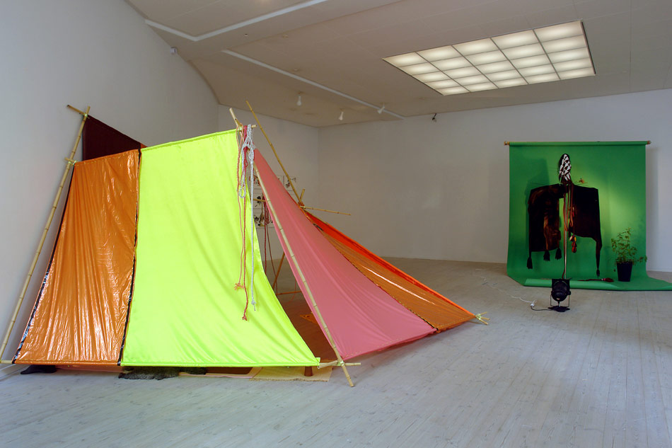 J&K, The Perfect Stage, detail: Nomad Camp and Field, sculpture / installation, 2010, photo Jens Møller Sørensen
